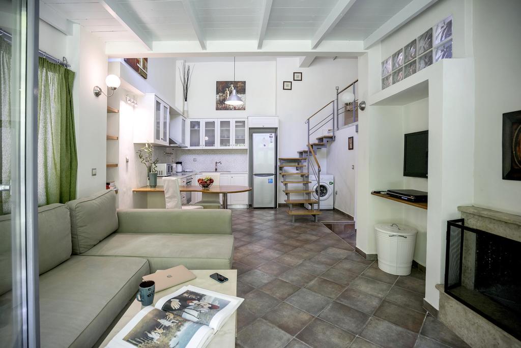 Apartment with Private Garden